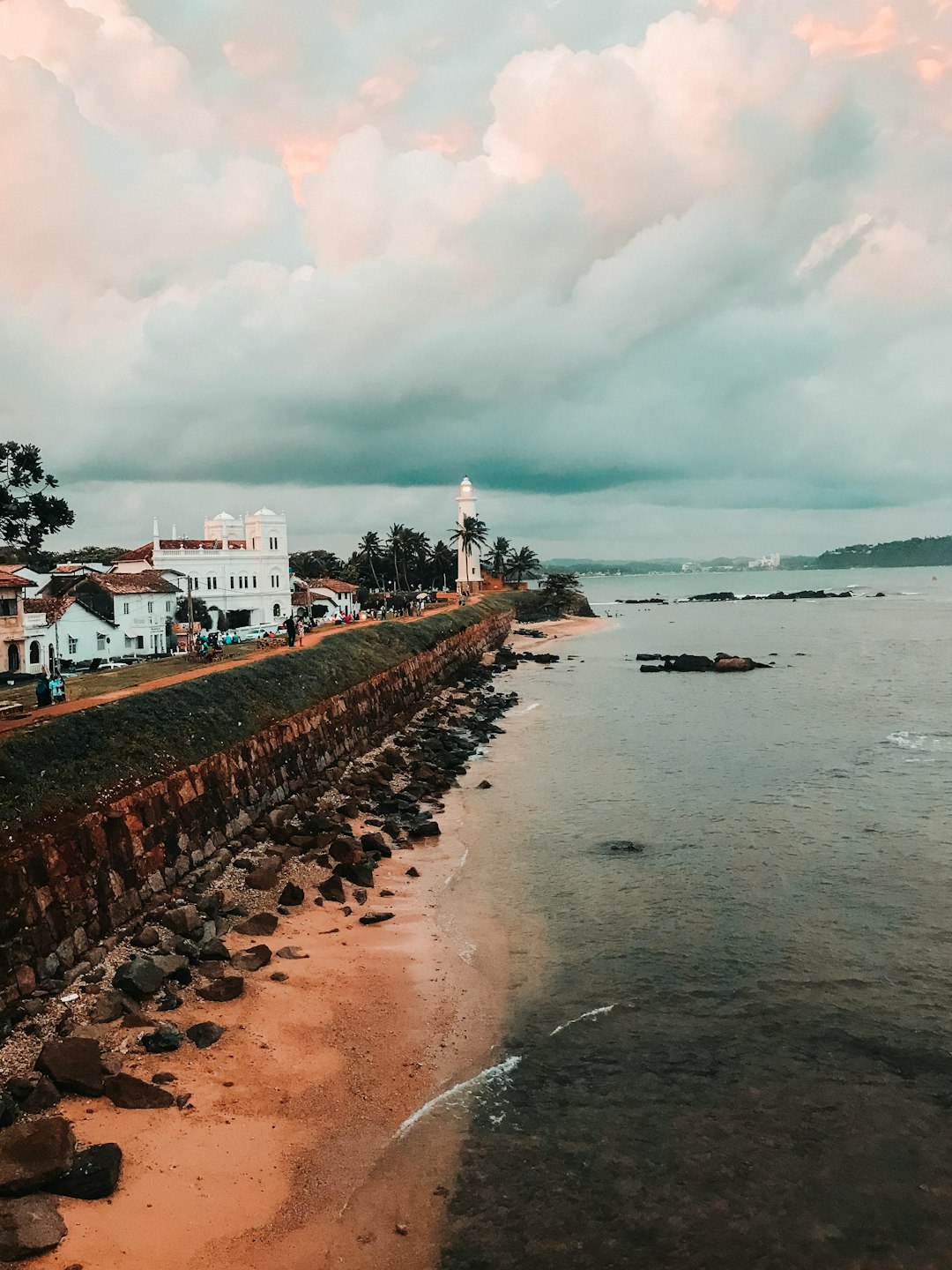 photo-of-white-painted-lighthouse-rdz6t41nme0